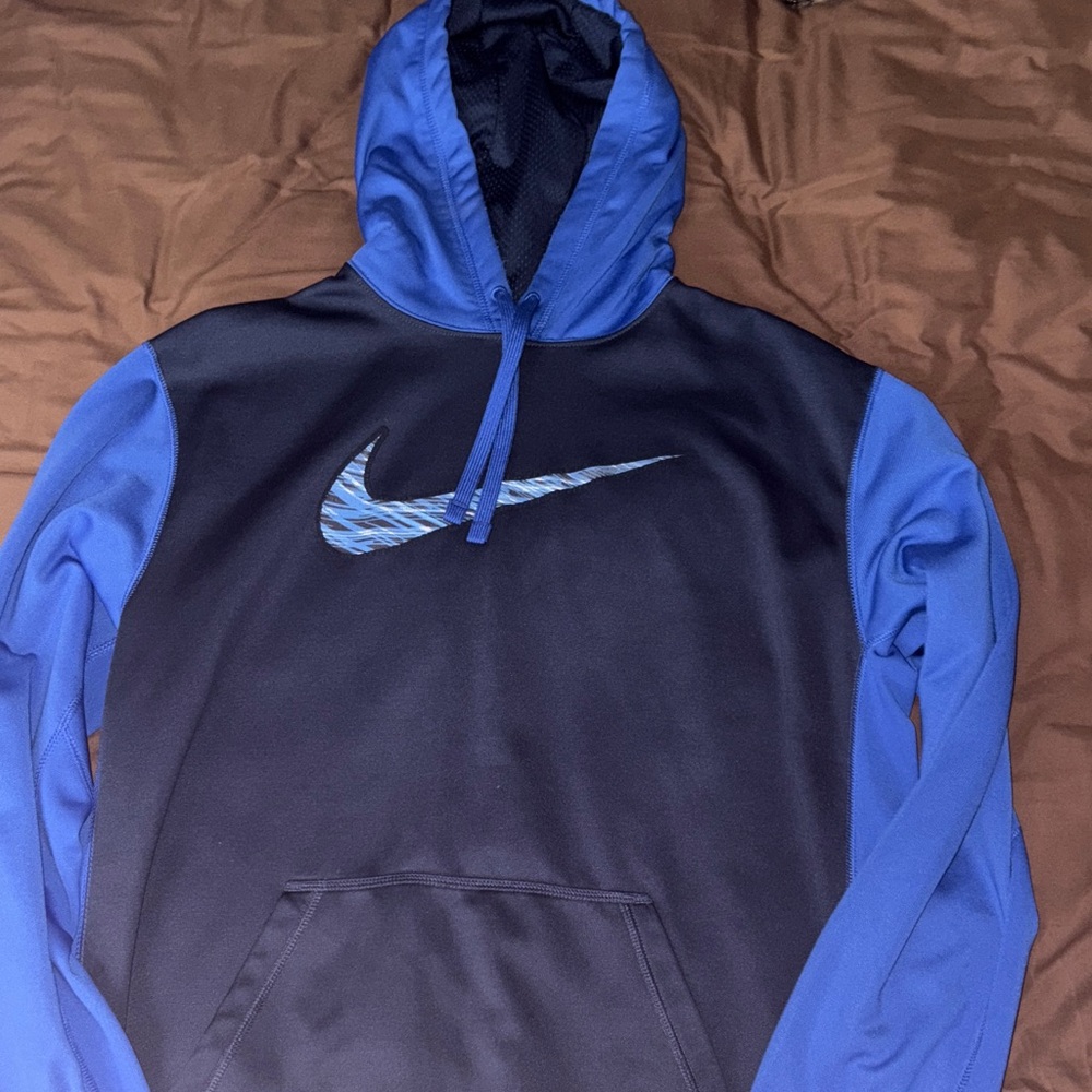 Nike Men's Navy and Blue Pullover Hoodie